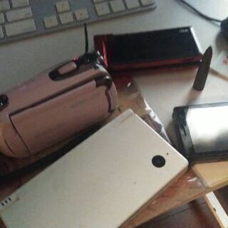 不用品売ります。（スマホ、ゲーム機、カメラまとめて）