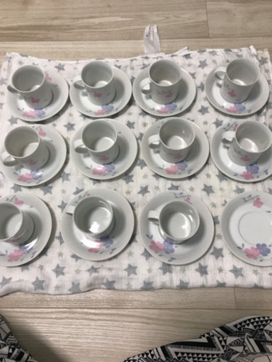 大量の食器 ダンボール4箱