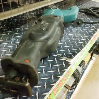 （引取限定）（戸畑本店）マキタ　レシプロソー　JR3070CT　中古品