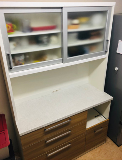 120cm幅ファミリーサイズの食器棚引越しのためお譲りします！11/13まで！