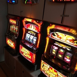 ニューキングハナハナ〜メダル約4000枚付 ニューキングハナハナ〜メダル約4000枚付