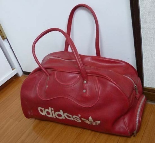 レトロ Adidas アディダス ミニボストン バッグ 赤 レッド レザー 可愛い ファンキーコング 札幌のバッグ ハンドバッグ の中古あげます 譲ります ジモティーで不用品の処分