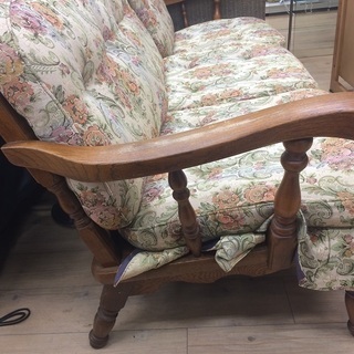 柏木工のお洒落なアンティークチェアです！