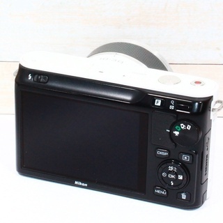 ★極上級＆大容量16GBのWifiSDでスマホ転送★ニコン J1 レンズキット