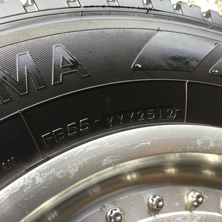 引き取り先が決まりました】ハイエース200系にて使用 スタッドレス