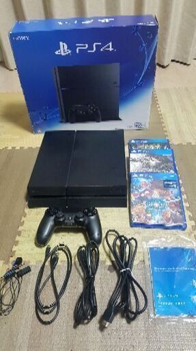 美品 使用回数少 PS4 本体 とソフト2本セット