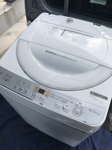 取引中2019年製高年式シャープ全自動洗濯機ホワイト系6キロ美品。千葉県内配送無料。設置無料。