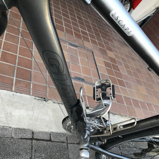 GIANT ESCAPE R3 3×8　シルバー