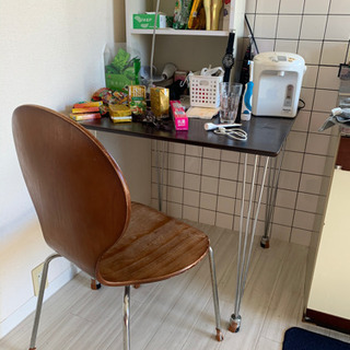 テーブル、椅子*2