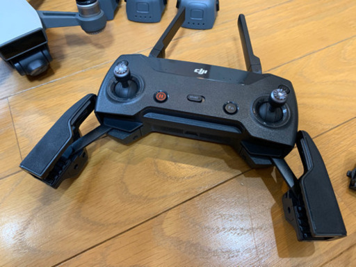 DJI SPARK fly more combo +おまけ ドローン serbiahoop.com