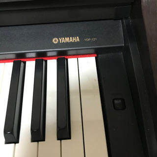 電子ピアノ　YAMAHA YDP-121