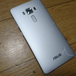 zenfone3 deluxe zs570kl RAM6GB/ROM64GB スナドラ820 訳あり zenfone3 deluxe zs570kl RAM6GB/ROM64GB スナドラ820 訳あり