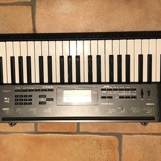 電子キーボード　カシオCKT-2200