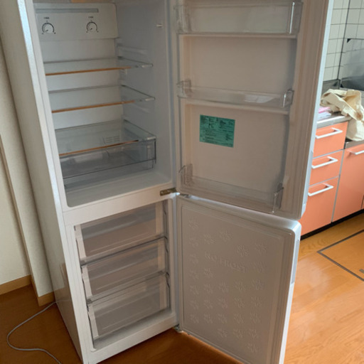 18年製 冷蔵庫