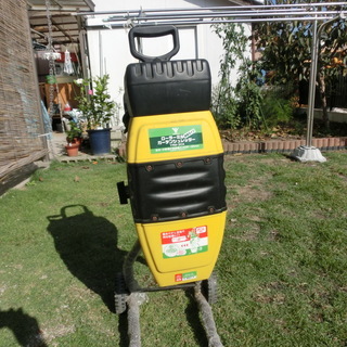 山善ローラーミルガーデンシュレッダーYRM-30A・園芸用電動粉砕機