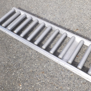 [K1026F] Okura オークラ輸送機 アルミ製ローラーコンベア 全長3m 幅 36cm ローラー幅30cm 厚み6.5cm