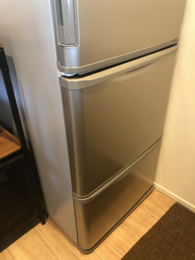 冷蔵庫（美品） SHARP SJ-W352D GOLD（350L 左右フリー）