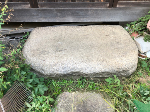 【大幅値下受付中】高級✴️靴脱石ですが、とても大きいです。