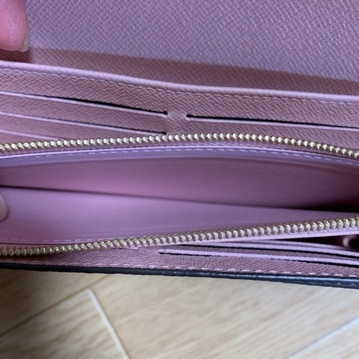 新品同様　ポルトフォイユ・サラ　ローズバレリーヌ