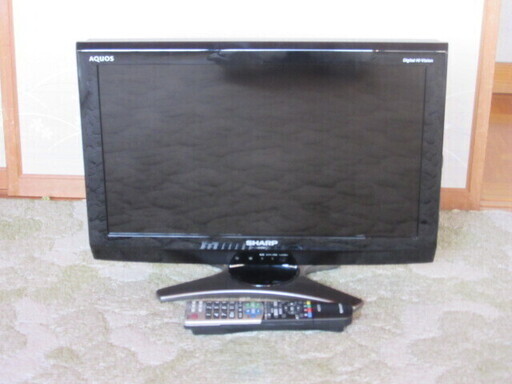 液晶テレビ（SHARP AQUOS LC-20E7 2010製）