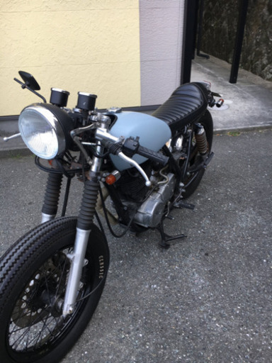 SR400 世田谷ベースカラー cafe custom 車検令和2年10月迄 SR400 世田谷