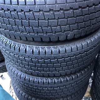 格安ハイエース用アルミホイール付きスタッドレスタイヤ　195/80/15★取り付け無料★