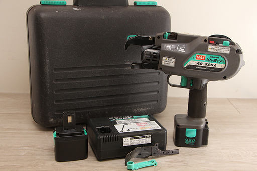MAX マックス 鉄筋結束機 リバータイア RB-390A 9.6V 充電器 （11MD3432YGGkx)