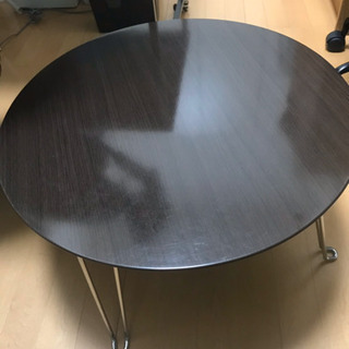 ニトリ製　折畳み式丸テーブル（ブラウン）