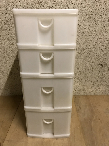 プラスチック製 4段 収納ケース 小物収納 幅25cm 奥行35cm 高さ66cm とも 鴻池新田の収納家具 収納ケース の中古あげます 譲ります ジモティーで不用品の処分