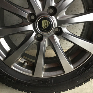 日産キューブ　スタッドレスタイヤアルミホイル付き4本