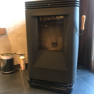 グッドデザイン賞受 暖炉 コンコード・オルコット ペレットストーブ グッドデザイン賞受 暖炉 コンコード・オルコット ペレットストーブ