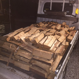 薪ストーブ、キャンプ用 スギ、ヒノキMIX 軽トラ山一杯(1㎥) 