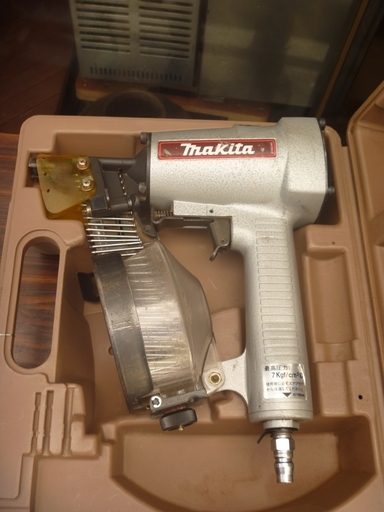 値下げセール【中古ランクB】makita エア釘打 AN5010（0-28）