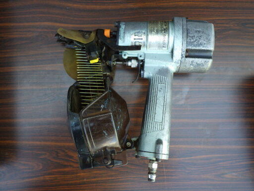 中古ランクC】日立工機 ロール釘打機 50mm NV50AD2 (0-1)