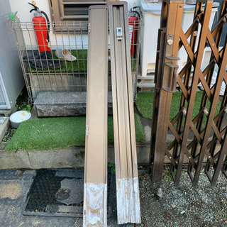 売り切れました。表示価格より…伸縮門扉　幅3.8〜4.0m 高さ約1.2m
