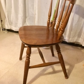 アンティーク風木製椅子