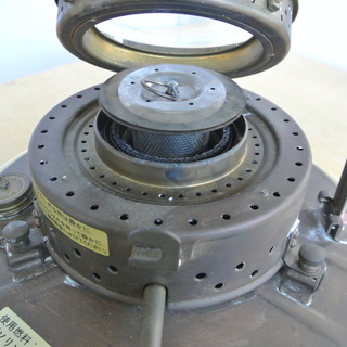 お値下げ！ニッセン ストーブ IS-1 分解洗浄済 キャンプ アウトドア Amazon | 日本船燈 ニッセン石油ストーブ ゴールドフレーム IS-3