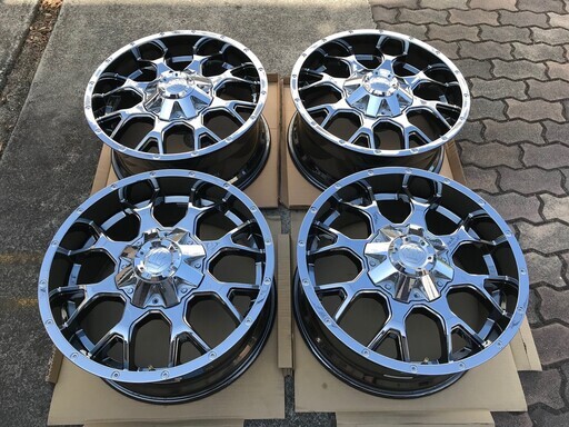 値下げ！ランドクルーザー100で使用！TWG メイヘム メタル 8015 20インチ４枚 