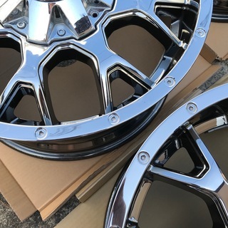 値下げ！ランドクルーザー100で使用！TWG メイヘム メタル  8015  20インチ４枚  中古