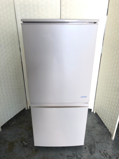 2015年製‼️SHARP2ドア冷蔵庫☝️