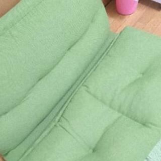 かわいい緑のローソファー トトロの兄貴 大阪教育大前のソファの中古あげます 譲ります ジモティーで不用品の処分