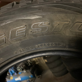 スタッドレスタイヤ⭐️275/60r18  ブリヂストン NO18
