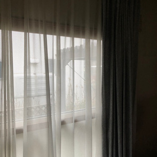 欄窓用のカーテン