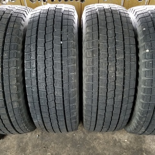 ★札幌 ハイエース スタッドレスタイヤ 215/70-R15 107/105 LT バン用★