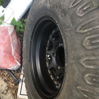 さらに値段下げました。ジムニー　タイヤ　ホイール　セット！　スワンパー？