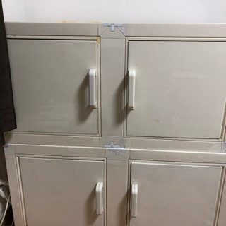 引き取り限定 冷やし虫家二台他ケース、菌糸ボトルなど