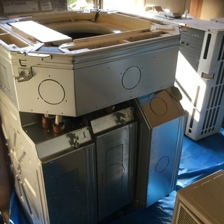 3年短期使用 中古格安業務用冷暖エアコン 7馬力。 三相200v