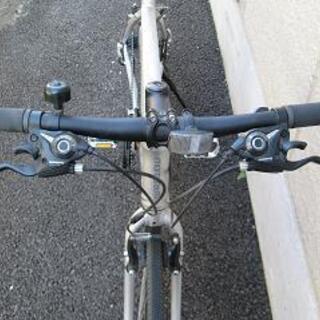 商談中！〔中古〕アルミフレーム・クロスバイク（２４段変速・momentumZ－５－H）７００－２８C 商談中！〔中古〕アルミフレーム・クロスバイク（24段変速