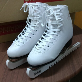フィギアスケート靴 女性初心者用 SSSスケート 23cm