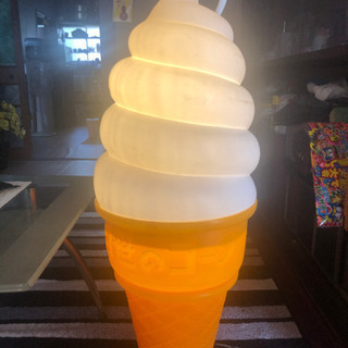 ソフトクリーム看板　中古　日成のコーン